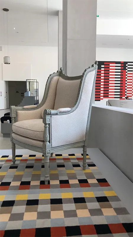 Réfection traditionnelle finition clous décoratifs